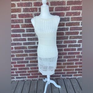 Women Cream Color Crochet Design Sleeveless Swim Cover Up Size Medium Beachy